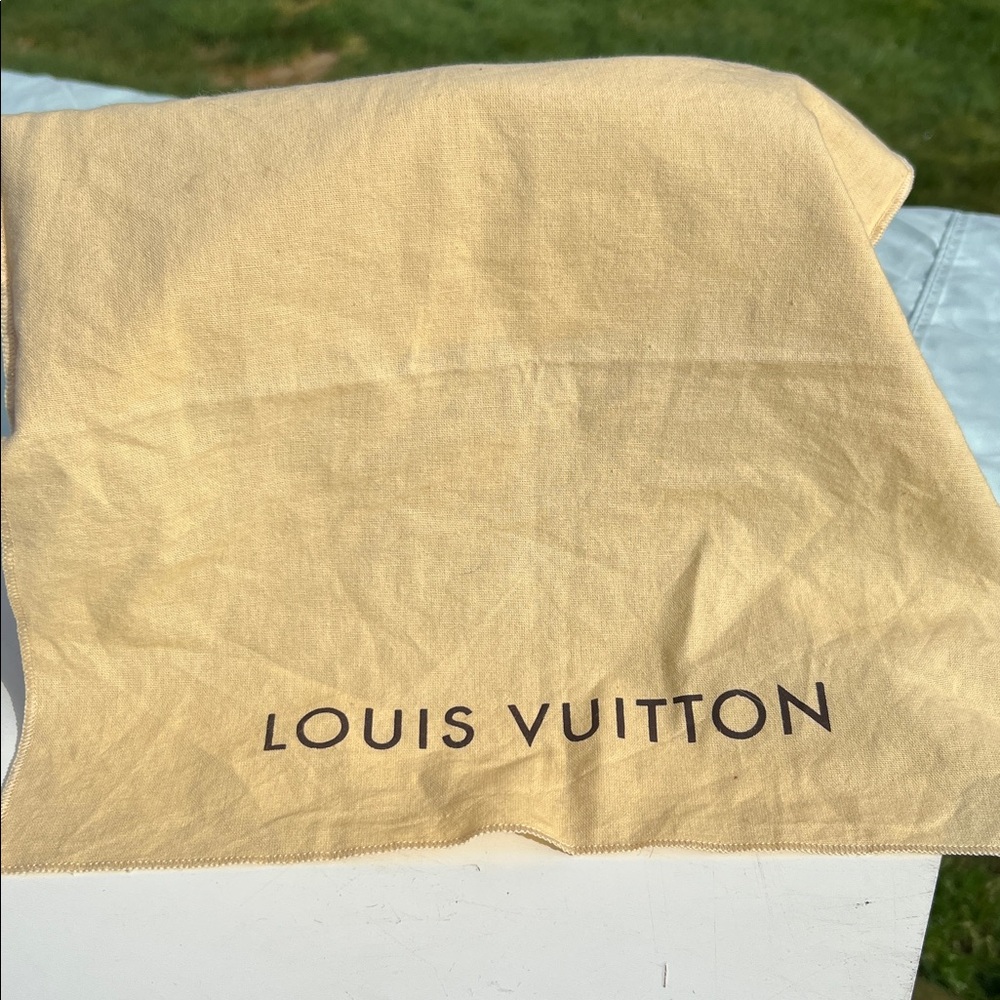 Louis Vuitton limited edition Monogram Infrarouge Pochette Metis bag. - Picture 11 of 11